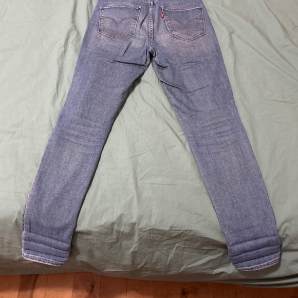 721 High Rise Skinny Levi’s Jeans (size 28) - Picture 2 of 2